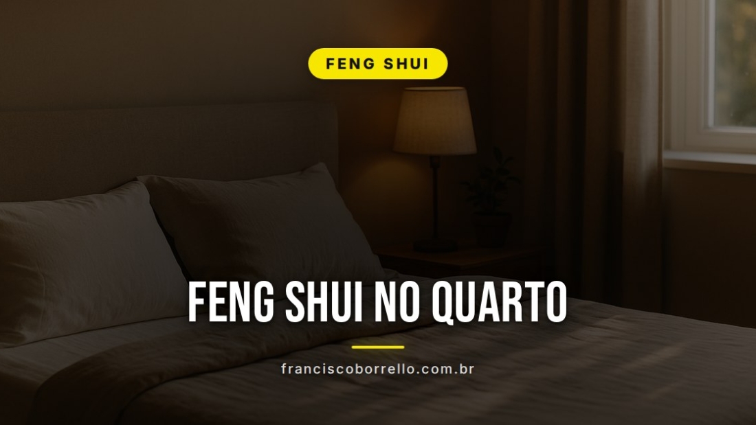Quarto com cama posicionada segundo o feng shui, luminária e cores harmoniosas